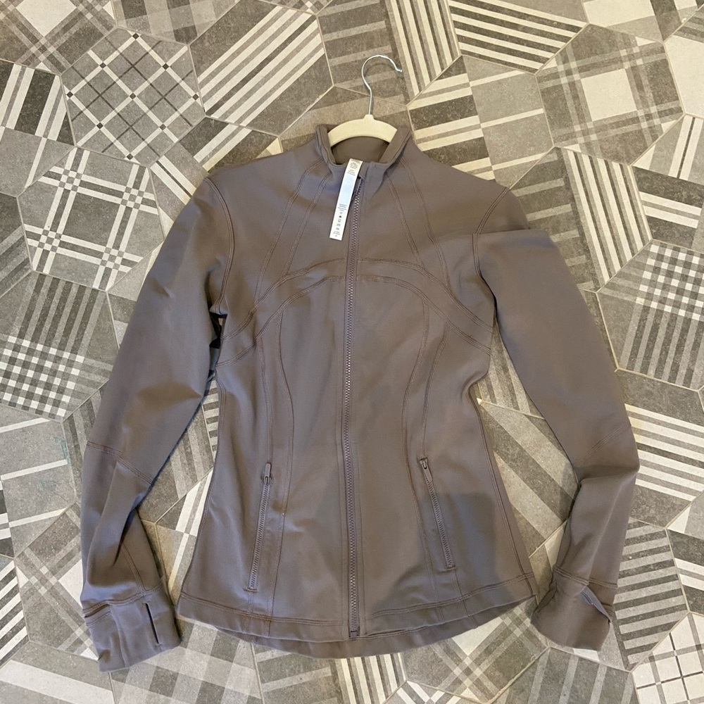 Size 8 lululemon jacket